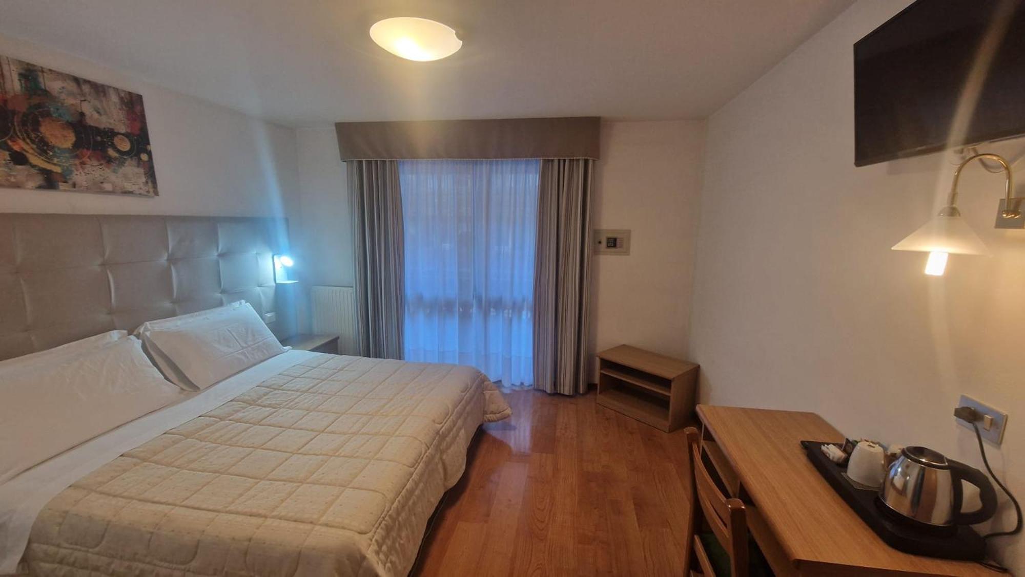 Hotel Sella Ronda Serenella Campitello di Fassa Bagian luar foto